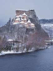 Slávny Oravský hrad v zime