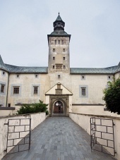 Vstup do Thurzovho zámku v Bytči