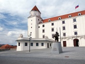 Nádvorie na Bratislavskom hrade, Slovensko