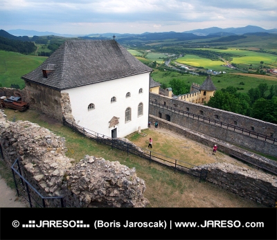Výhľad z hradu v Starej Ľubovni, Slovensko