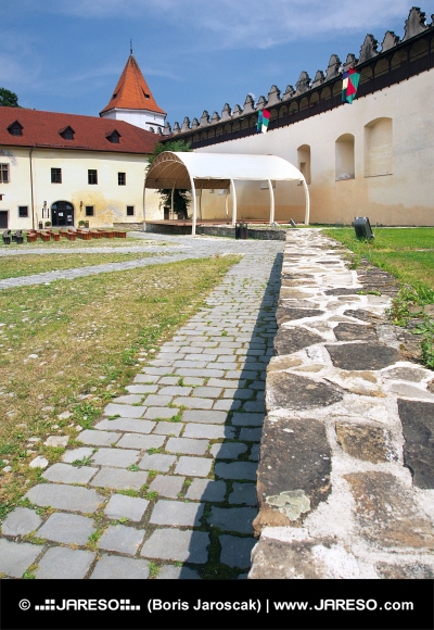 Nádvorie hradu Kežmarok, Slovensko